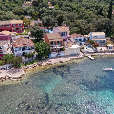 Nikos Seaside *