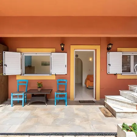 Nikos Seaside Apartment Agia Pelagia Chlomou