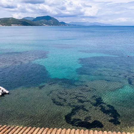 Апартаменты Nikos Seaside *