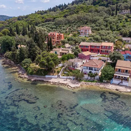 Nikos Seaside Apartment Agia Pelagia Chlomou