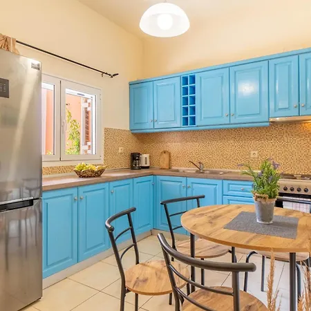 Apartment Nikos Seaside Agia Pelagia Chlomou