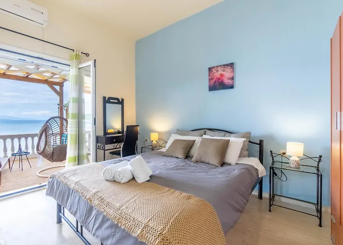 Nikos Seaside Apartment
